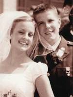 Click here for images of this wedding